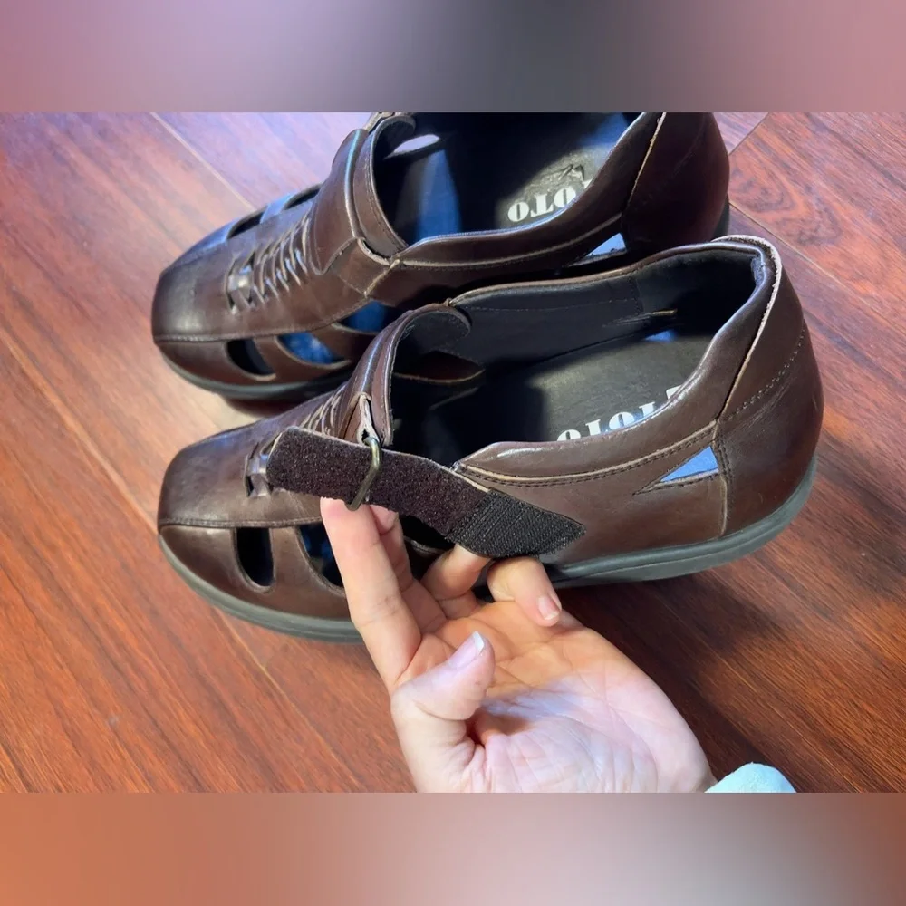 TOTO Men‎ Invisible Height Increasing Elevator Brown Leather Slip On Sandals 7